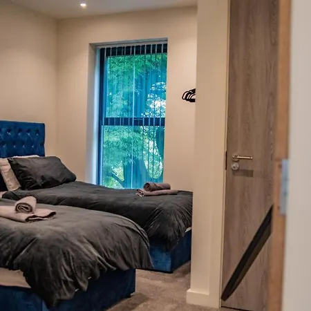 Bv Comfy Spacious 3 Bedroom Townhouse At One Cliff Oak Leeds Perfect For Contractors Apartment Leeds (West Yorkshire)
