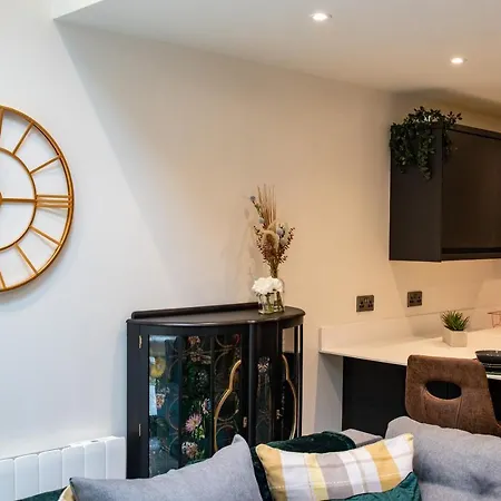 Apartamento Bv Comfy Spacious 3 Bedroom Townhouse At One Cliff Oak Leeds Perfect For Contractors Leeds (West Yorkshire)