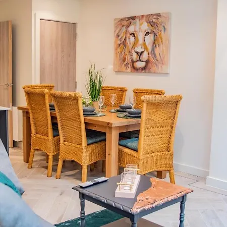 Apartamento Bv Comfy Spacious 3 Bedroom Townhouse At One Cliff Oak Leeds Perfect For Contractors *