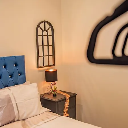 Bv Comfy Spacious 3 Bedroom Townhouse At One Cliff Oak Leeds Perfect For Contractors Apartamento