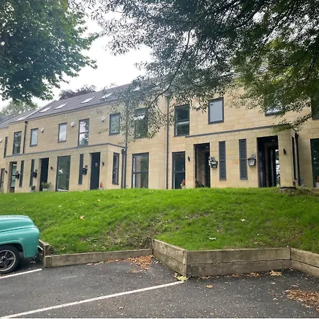 Bv Comfy Spacious 3 Bedroom Townhouse At One Cliff Oak Leeds Perfect For Contractors Apartamento *